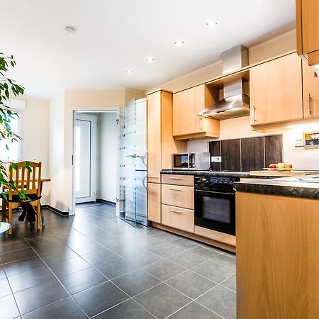 Design Apartment In Koeln Mit Terrasse Экстерьер фото