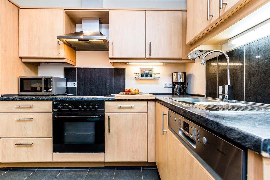Design Apartment In Koeln Mit Terrasse Номер фото