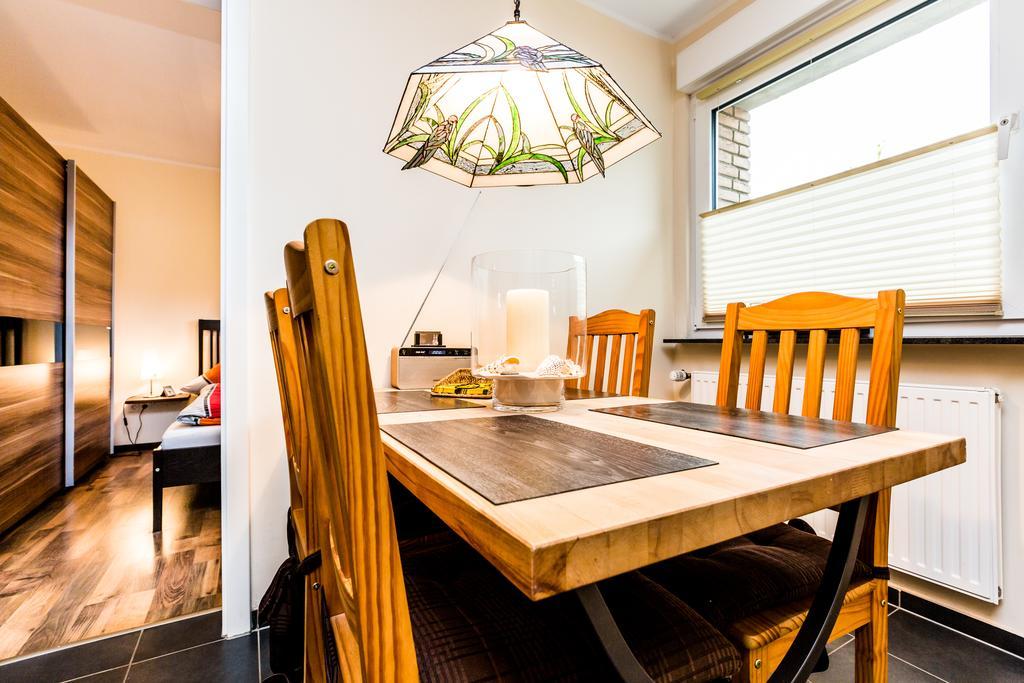 Design Apartment In Koeln Mit Terrasse Номер фото