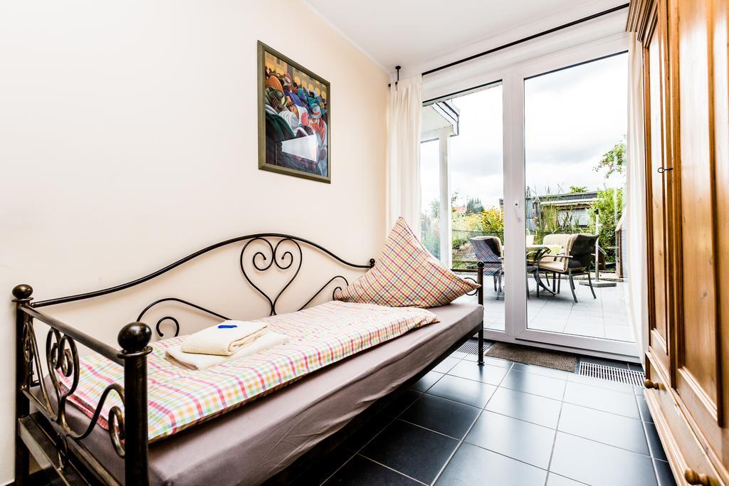 Design Apartment In Koeln Mit Terrasse Номер фото