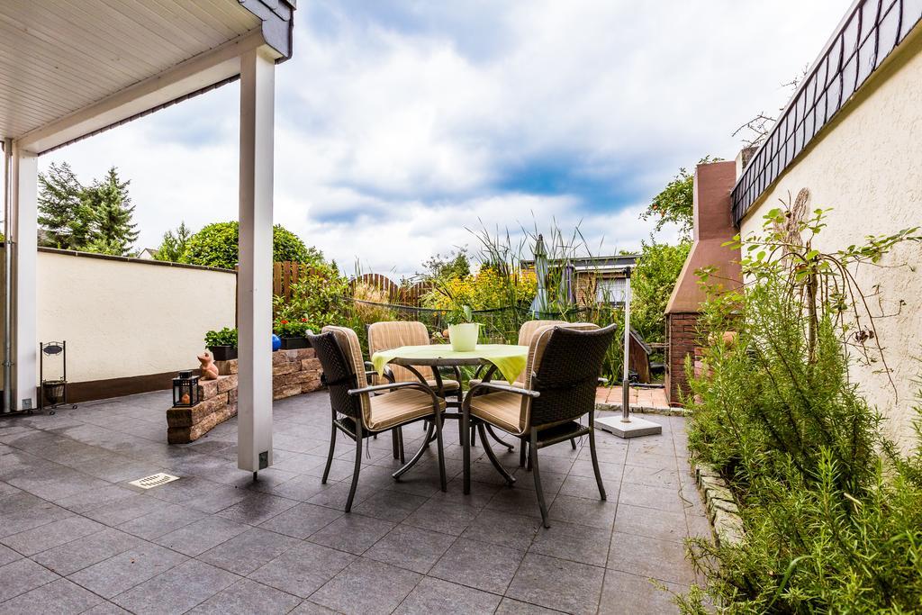 Design Apartment In Koeln Mit Terrasse Номер фото